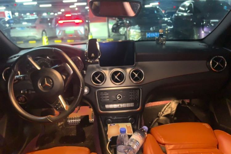 Used Mercedes-Benz CLA 2018 CLA 220 4MATIC Center Console