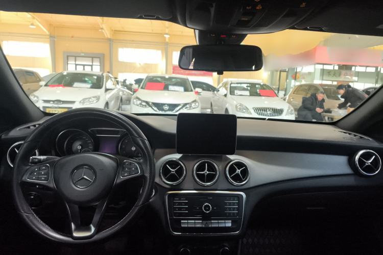 Used Mercedes-Benz CLA 2018 CLA 200 Style Edition Center Console
