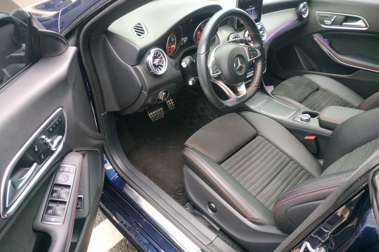 Used Mercedes-Benz CLA 2018 CLA 220 4MATIC Driver Seat