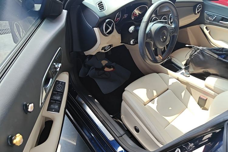 Used Mercedes-Benz CLA 2018 CLA 200 Style Edition Driver Seat