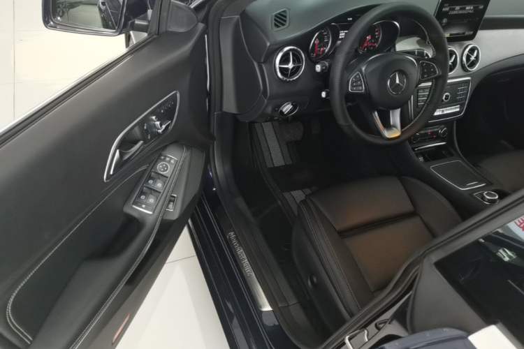 Used Mercedes-Benz CLA 2018 CLA 200 Style Edition Driver Seat