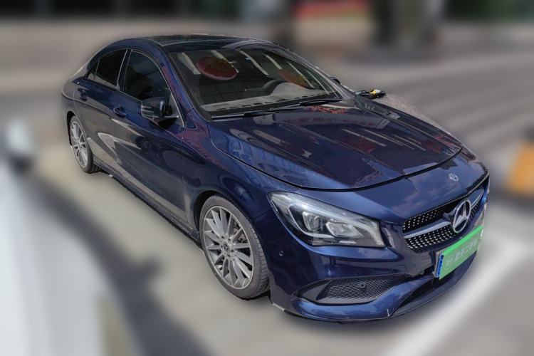 Used Mercedes-Benz CLA 2018 CLA 220 4MATIC Front Right 45 Deg
