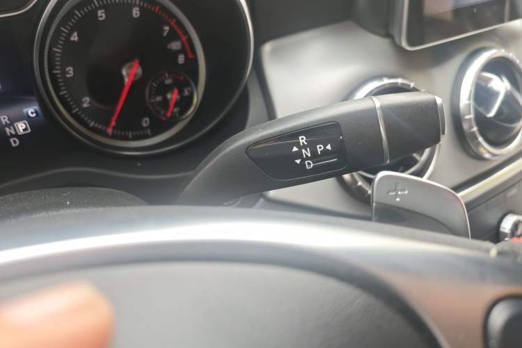 Used Mercedes-Benz CLA 2018 CLA 220 4MATIC Gear Lever