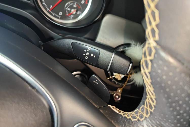 Used Mercedes-Benz CLA 2018 CLA 200 Style Edition Gear Lever
