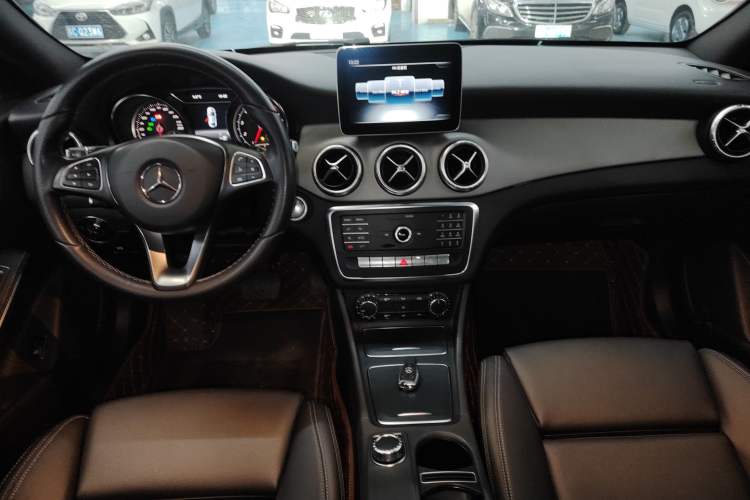 Used Mercedes-Benz CLA 2018 CLA 200 Style Edition Gear Lever