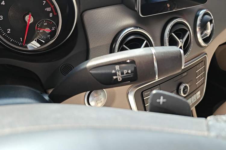 Used Mercedes-Benz CLA 2018 CLA 200 Style Edition Gear Lever