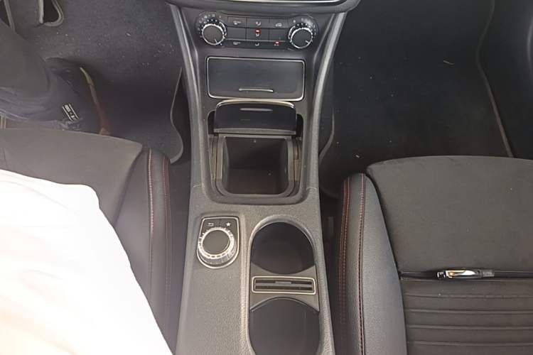 Used Mercedes-Benz CLA 2018 CLA 220 4MATIC Gear Lever