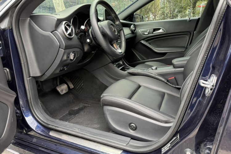 Used Mercedes-Benz CLA 2018 CLA 200 Style Edition Interior 1