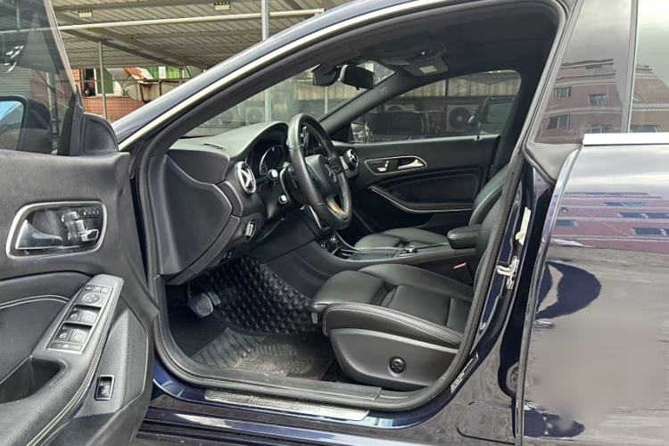 Used Mercedes-Benz CLA 2018 CLA 200 Style Edition Interior 2