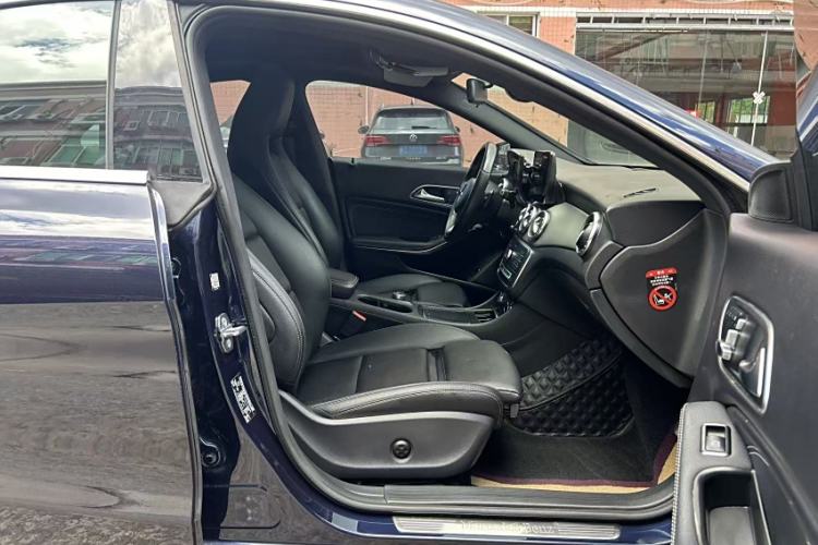 Used Mercedes-Benz CLA 2018 CLA 200 Style Edition Interior 5