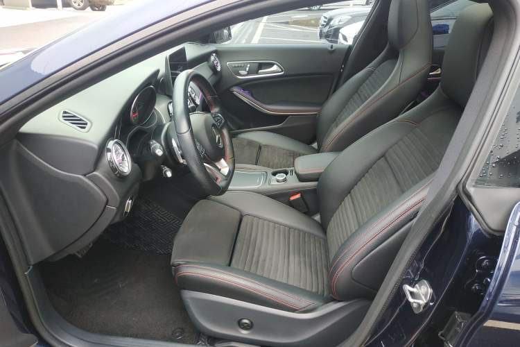 Used Mercedes-Benz CLA 2018 CLA 220 4MATIC Left Front Seat