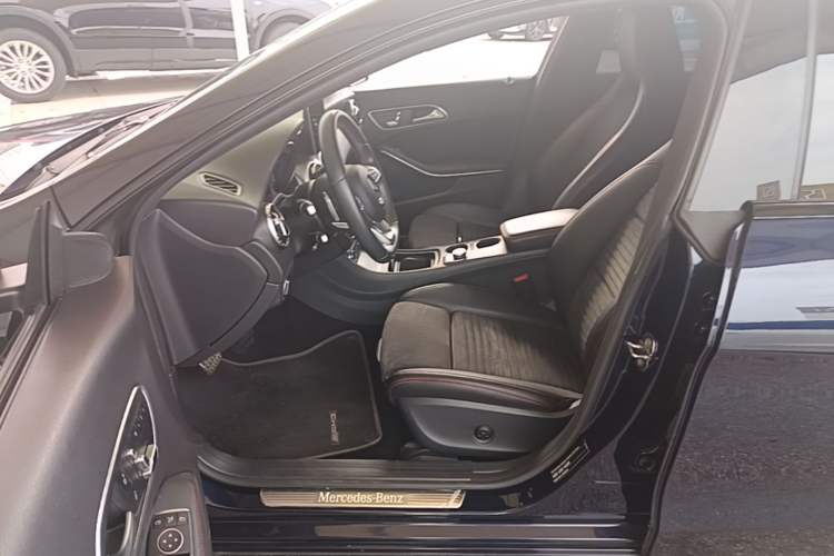 Used Mercedes-Benz CLA 2018 CLA 220 4MATIC Left Front Seat