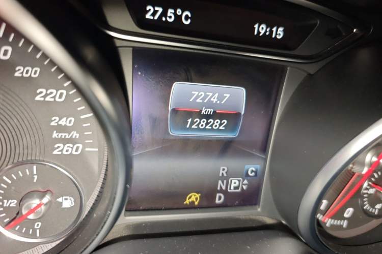 Used Mercedes-Benz CLA 2018 CLA 220 4MATIC Odometer Close Up