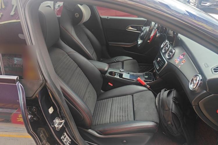 Used Mercedes-Benz CLA 2018 CLA 220 4MATIC Right Front Seat