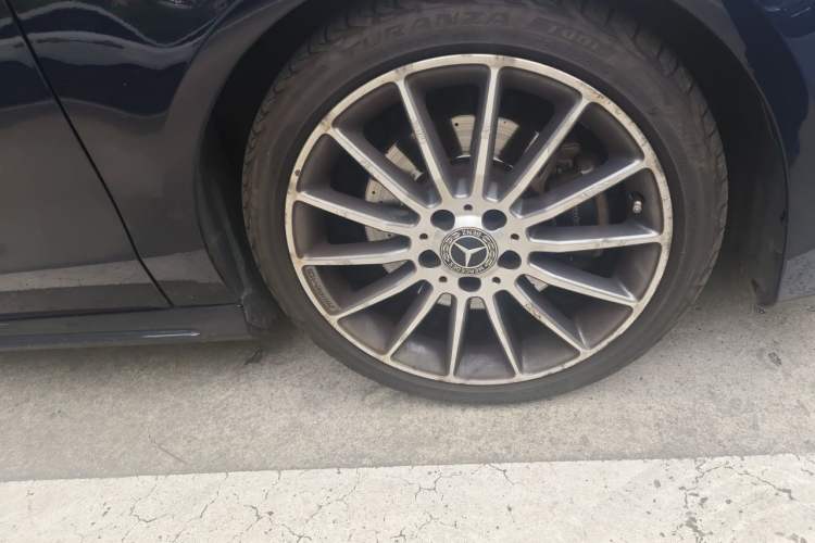 Used Mercedes-Benz CLA 2018 CLA 220 4MATIC Right Front Wheel Hub