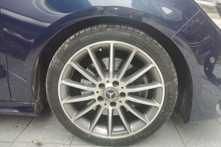 Used Mercedes-Benz CLA 2018 CLA 220 4MATIC Right Front Wheel Hub