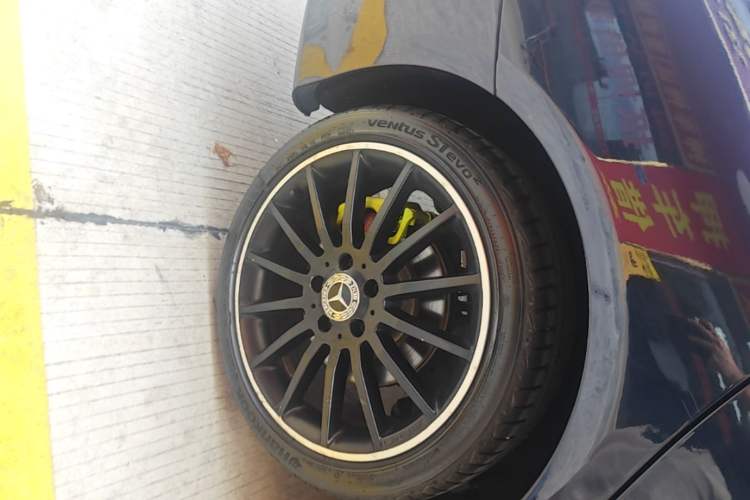 Used Mercedes-Benz CLA 2018 CLA 220 4MATIC Right Rear Wheel Hub
