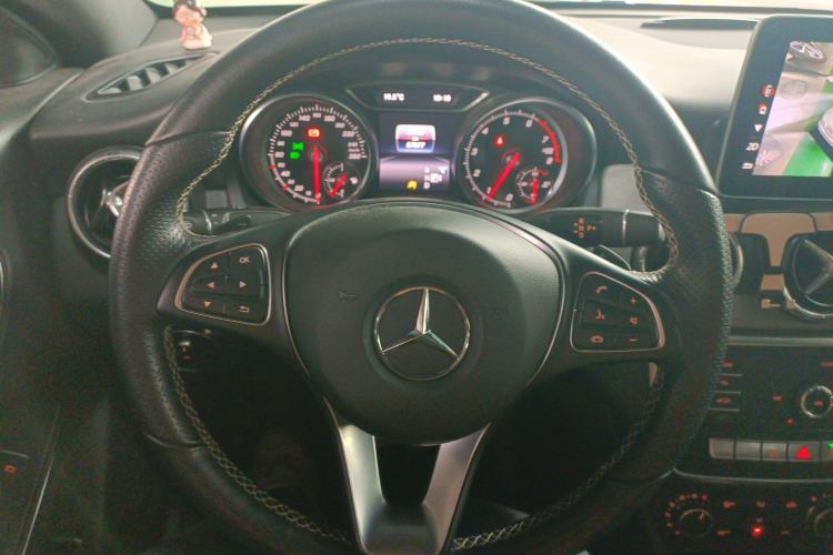 Used Mercedes-Benz CLA 2018 CLA 200 Style Edition Steering Wheel