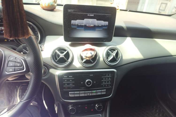 Used Mercedes-Benz CLA 2018 CLA 200 Sport Edition Audio And AC Panel