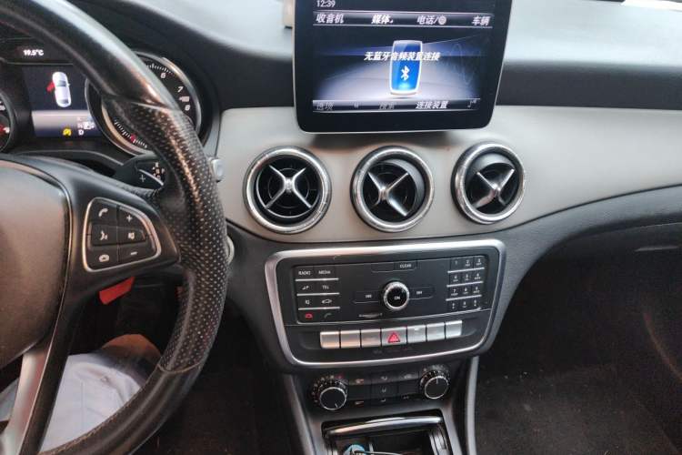 Used Mercedes-Benz CLA 2018 CLA 200 Style Edition Audio And AC Panel