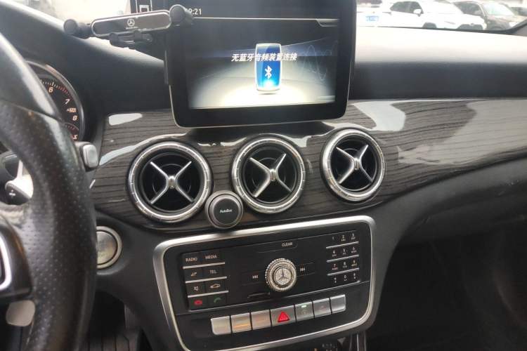 Used Mercedes-Benz CLA 2018 CLA 200 Style Edition Audio And AC Panel