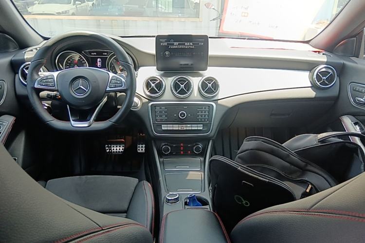 Used Mercedes-Benz CLA 2018 CLA 220 4MATIC Center Console