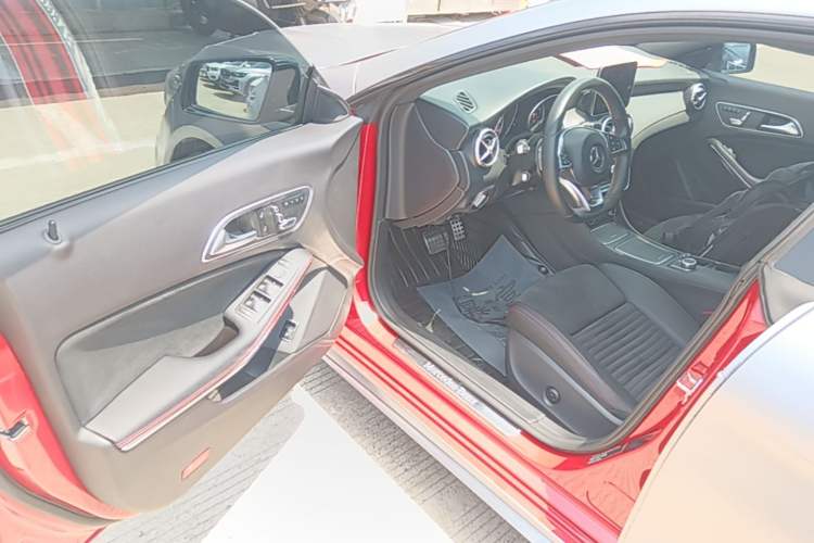 Used Mercedes-Benz CLA 2018 CLA 220 4MATIC Driver Seat