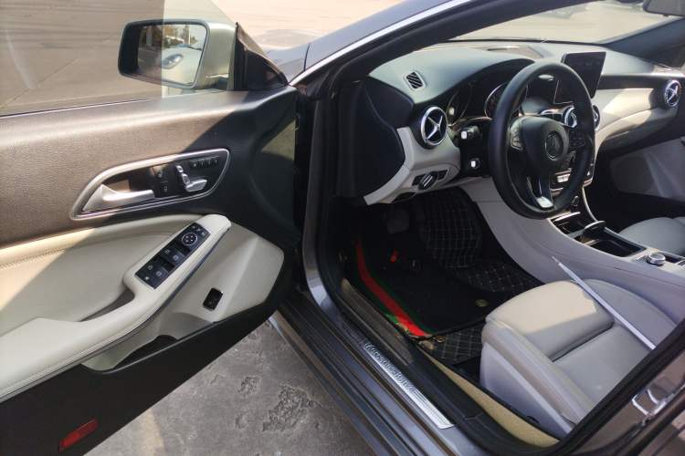 Used Mercedes-Benz CLA 2018 CLA 200 Style Edition Driver Seat