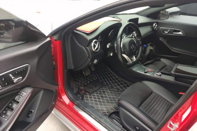 Used Mercedes-Benz CLA 2018 CLA 220 4MATIC Driver Seat