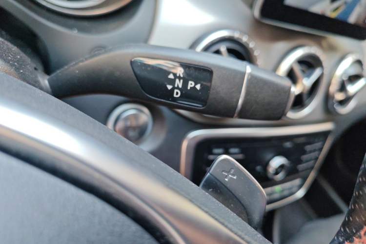 Used Mercedes-Benz CLA 2018 CLA 220 4MATIC Gear Lever