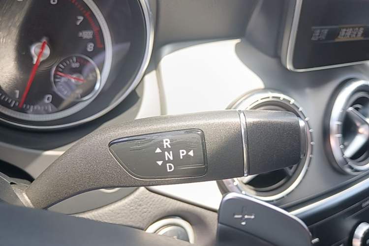 Used Mercedes-Benz CLA 2018 CLA 220 4MATIC Gear Lever