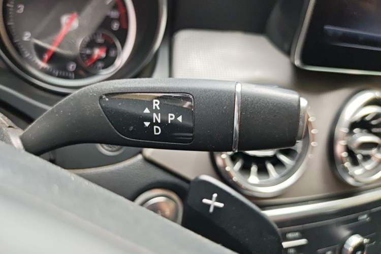 Used Mercedes-Benz CLA 2018 CLA 200 Style Edition Gear Lever