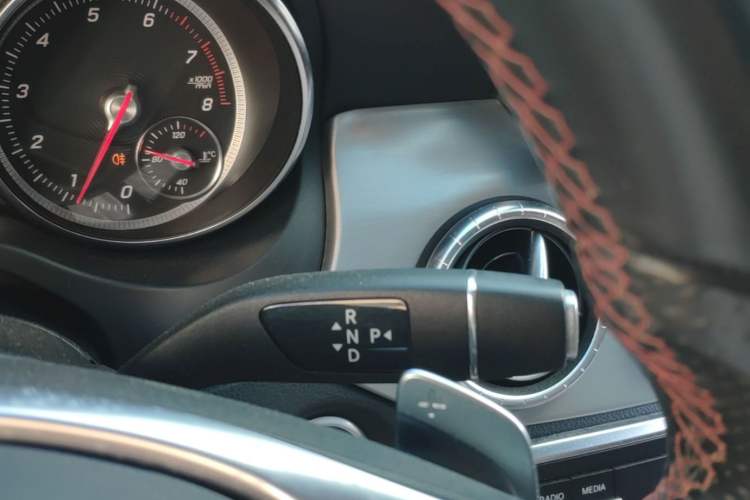 Used Mercedes-Benz CLA 2018 CLA 220 4MATIC Gear Lever