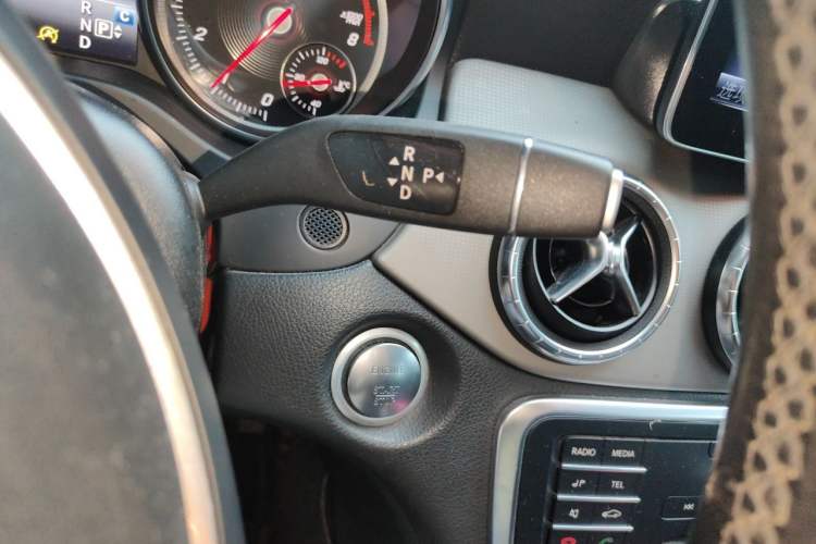Used Mercedes-Benz CLA 2018 CLA 200 Style Edition Gear Lever