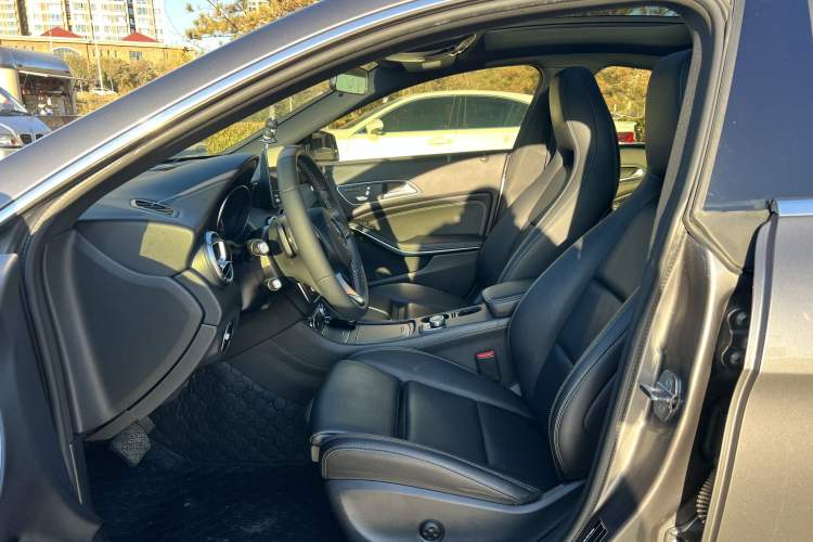 Used Mercedes-Benz CLA 2018 CLA 200 Style Edition Interior 1