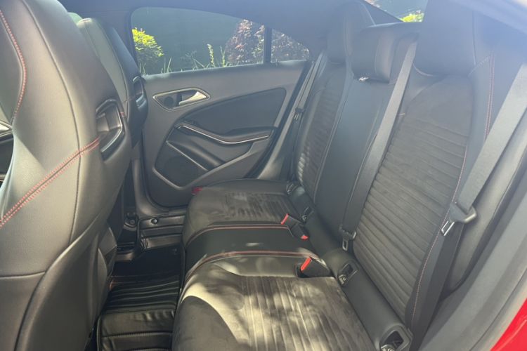 Used Mercedes-Benz CLA 2018 CLA 220 4MATIC Interior 10