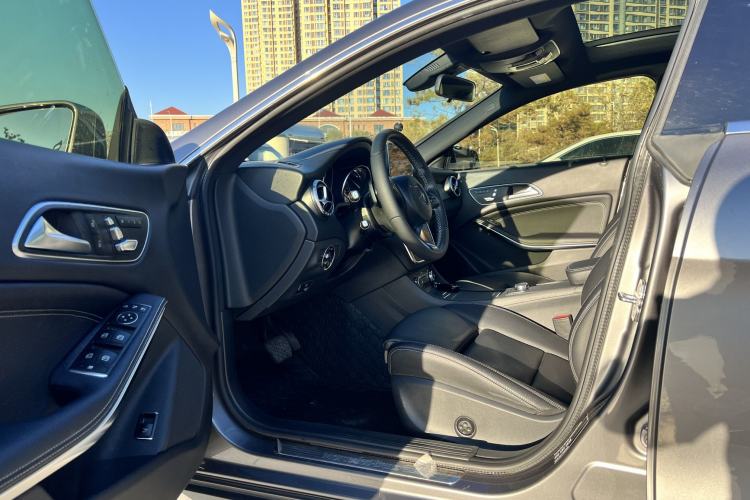 Used Mercedes-Benz CLA 2018 CLA 200 Style Edition Interior 2