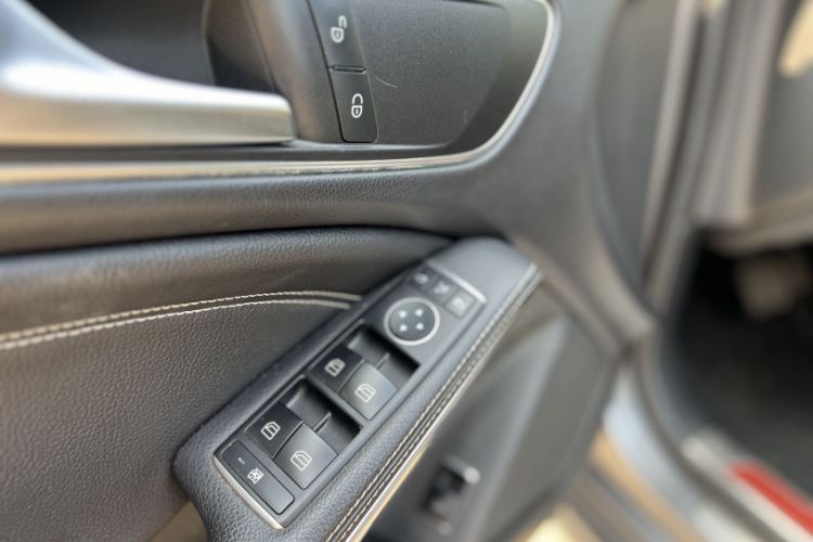 Used Mercedes-Benz CLA 2018 CLA 200 Sport Edition Interior 8