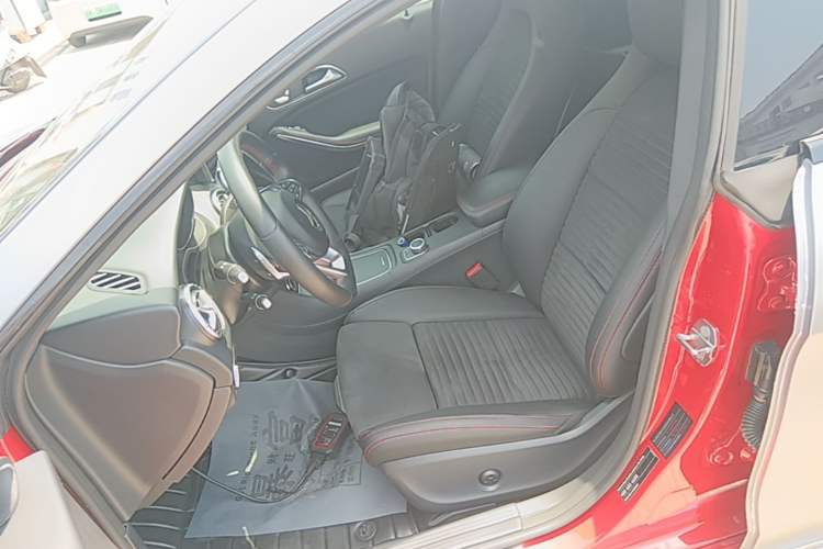 Used Mercedes-Benz CLA 2018 CLA 220 4MATIC Left Front Seat