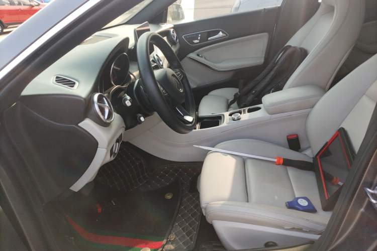 Used Mercedes-Benz CLA 2018 CLA 200 Style Edition Left Front Seat