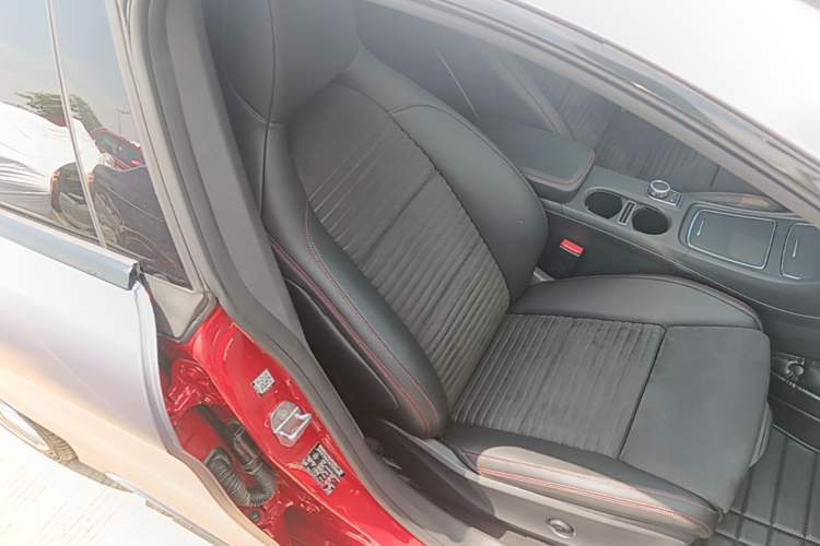 Used Mercedes-Benz CLA 2018 CLA 220 4MATIC Right Front Seat
