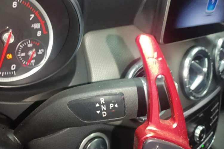 Used Mercedes-Benz CLA 2018 CLA 200 Style Edition Gear Lever