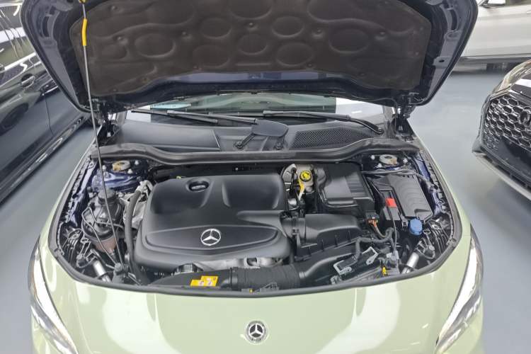 Used Mercedes-Benz CLA 2018 CLA 220 4MATIC Engine Bay