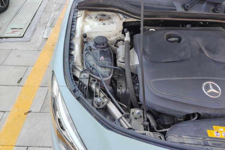 Used Mercedes-Benz CLA 2018 CLA 200 Sport Edition Engine Bay Right