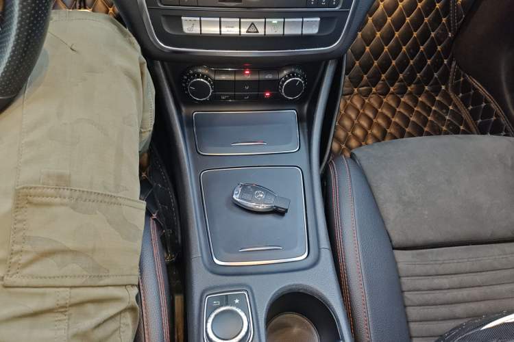 Used Mercedes-Benz CLA 2018 CLA 220 4MATIC Gear Lever