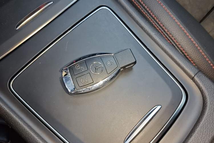 Used Mercedes-Benz CLA 2018 CLA 220 4MATIC Interior 1