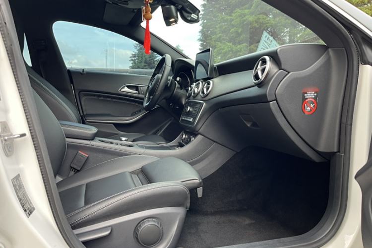 Used Mercedes-Benz CLA 2018 CLA 200 Sport Edition Interior 2