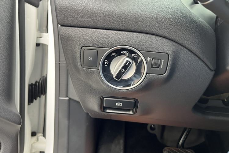 Used Mercedes-Benz CLA 2018 CLA 200 Sport Edition Interior 3