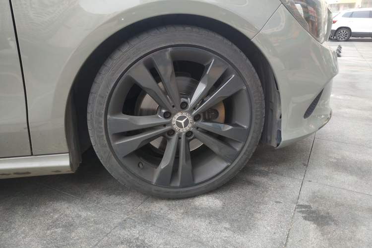Used Mercedes-Benz CLA 2018 CLA 200 Sport Edition Right Front Wheel Hub