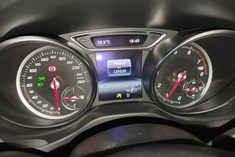 Used Mercedes-Benz CLA 2018 CLA 200 Style Edition Odometer Close Up